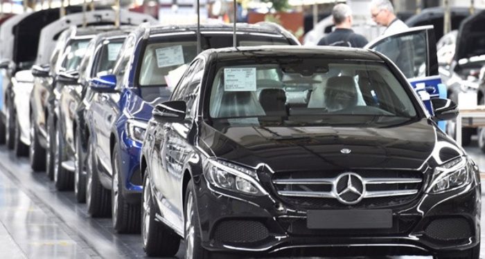 Piyasaların dengesi bozuldu; Mercedes, Türkiye bayilerine araç vermeyecek