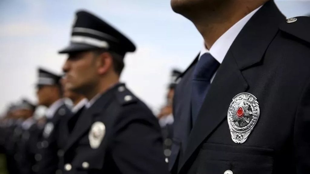 'Polislik mülakatlarında notlar kurşun kalemle yazılıyor, Soylu istediği gibi değiştiriyor' iddiası