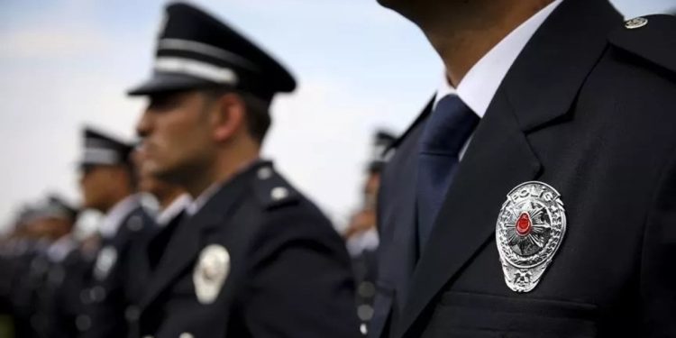 'Polislik mülakatlarında notlar kurşun kalemle yazılıyor, Soylu istediği gibi değiştiriyor' iddiası