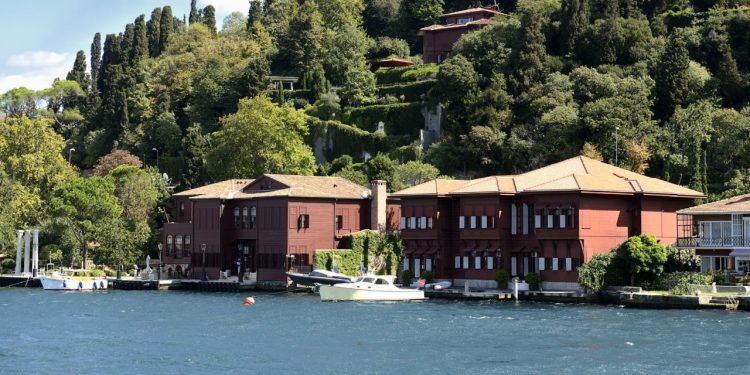 Prof. Kurnaz: 2050 yılına kadar Boğaz'daki yalıları birkaç kez su basacak