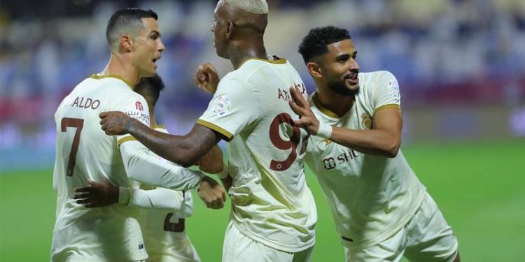 Ronaldo ve Talisca seriye bağladı!