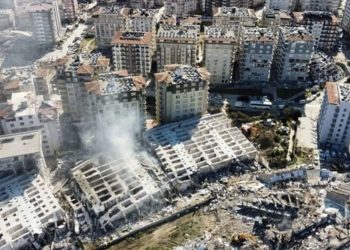 Rönesans Rezidans’ın enkazından çıkmayan 55 kişi kayıp: ‘Yakınlarımızın bir mezarları olsun istiyoruz’