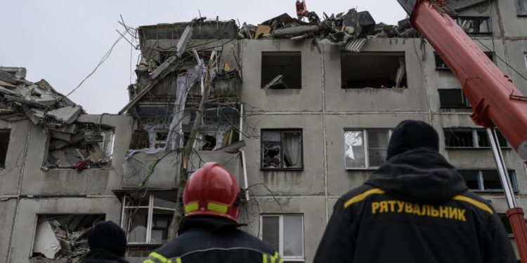 Rusya'dan Ukrayna'ya füze saldırısı: Ölenlerin sayısı 9'a yükseldi