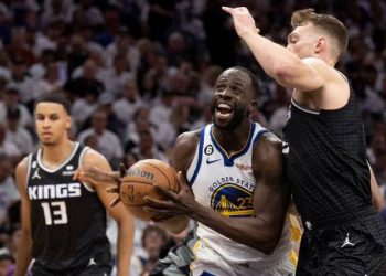 Sacramento Kings, Golden State Warriors'ı yenerek seride 2-0 öne geçti