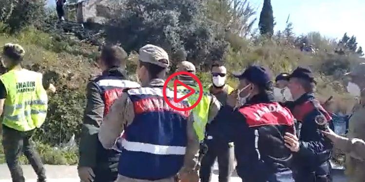 Samandağ'da moloz dökümüne direnen depremzedelere gözaltı