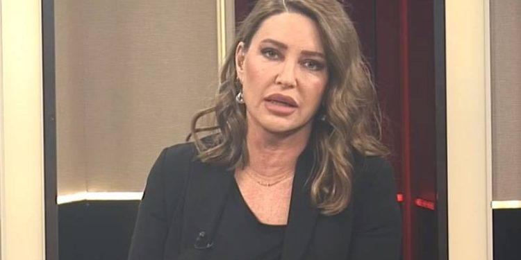 Şampiyonluk yarışından kopmak üzere olan Fenerbahçe'yi kupayı vererek mi avutacaksınız?