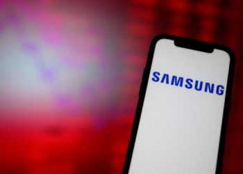 Güney Koreli teknoloji devi Samsung, yılın son çeyreğinde kâr oranlarında gerçekleşen yüzde 96'lık düşüşün ardından çip üretimini azaltmaya karar verdi.