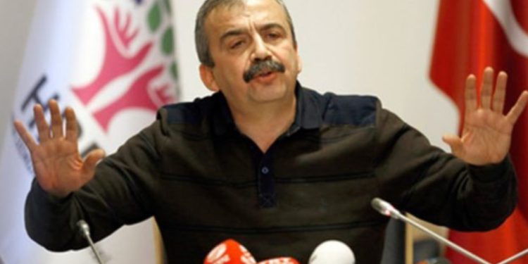 Savcının yakalama talebi reddedildi: Önder'den 'bavulum kapının ağzında' açıklaması