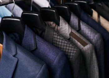 Yaklaşan 14 Mayıs Cumhurbaşkanı ve 28. Dönem Milletvekili Genel Seçimleri, adaylık başvuruları nedeniyle takım elbise satışlarında yüzde 10-15 civarında artışa neden olurken sektörün gözü Ramazan Bayramı nedeniyle yapılacak bayramlık giysi satışlarına çevrildi.