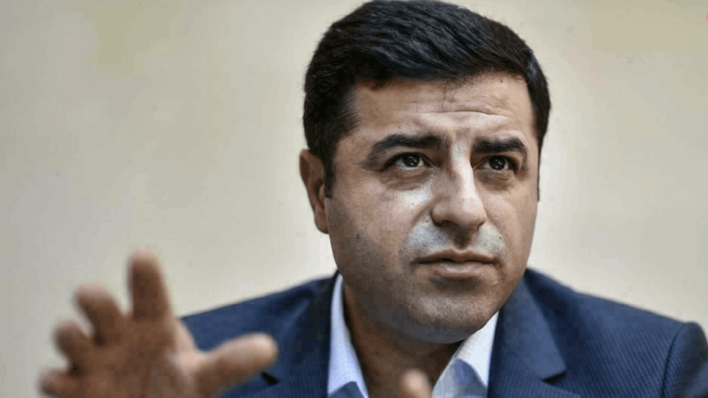 Selahattin Demirtaş: Milletvekili çıkartabilecek partilere oy verin. Ya diktatörlük ya da demokrasi