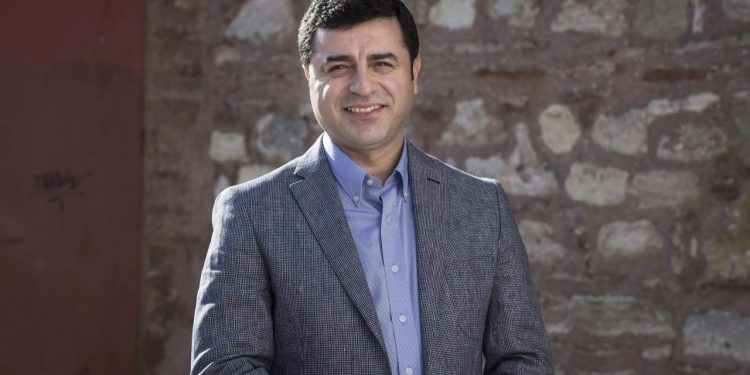Selahattin Demirtaş cezaevinden son halini paylaştı: 'Size güveniyorum'