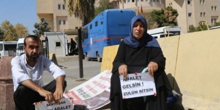 Şenyaşar ailesinden Bekir Bozdağ'a: Kirli alınları seccadeler temizlemez!