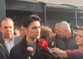 Serbest bırakılan 'Erdoğan sayesinde' etiketinin tasarımcısı Akkoyun: Rahatsız etmeye devam edeceğim