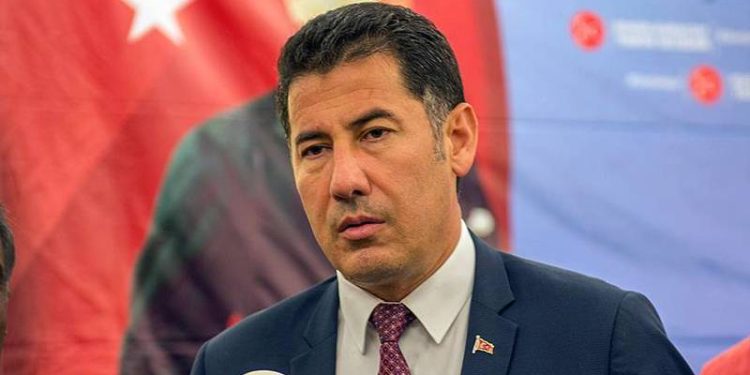 ATA İttifakı'nın cumhurbaşkanı adayı Sinan Oğan, katıldığı bir programda, "Annem vefat ettiğinde Devlet Bahçeli başsağlığı bile dilemedi. Kemal Kılıçdaroğlu, Iğdır'daki taziye evine kadar geldi" dedi.