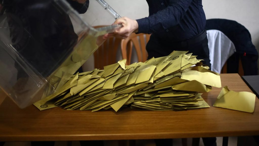 Şırnak’ta aynı aileden 4 kişi 4 farklı partiden aday oldu