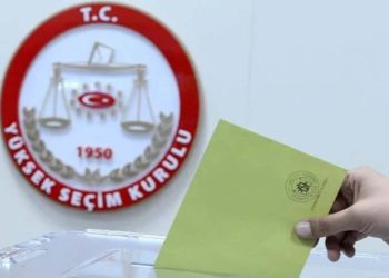 Siyasi partilerin milletvekili aday listelerini YSK'ye sunmaları için son gün