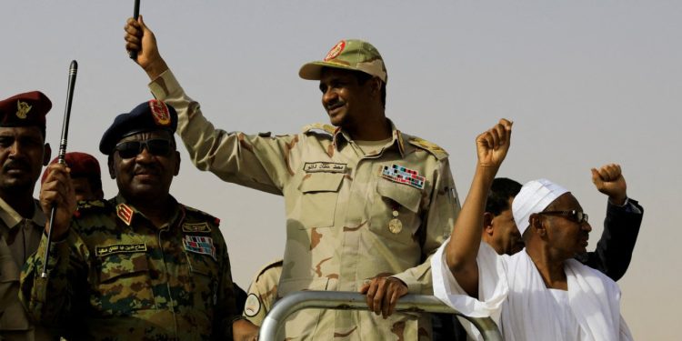 Sudan'da ordu ile paramiliter kuvvetler arasında şiddetli çatışma