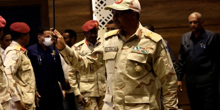 Sudan'da orduyla çatışan Hızlı Destek Güçleri kimdir?