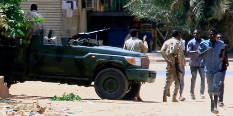 Sudan’daki çatışmalarda yaklaşık 100 sivil öldü