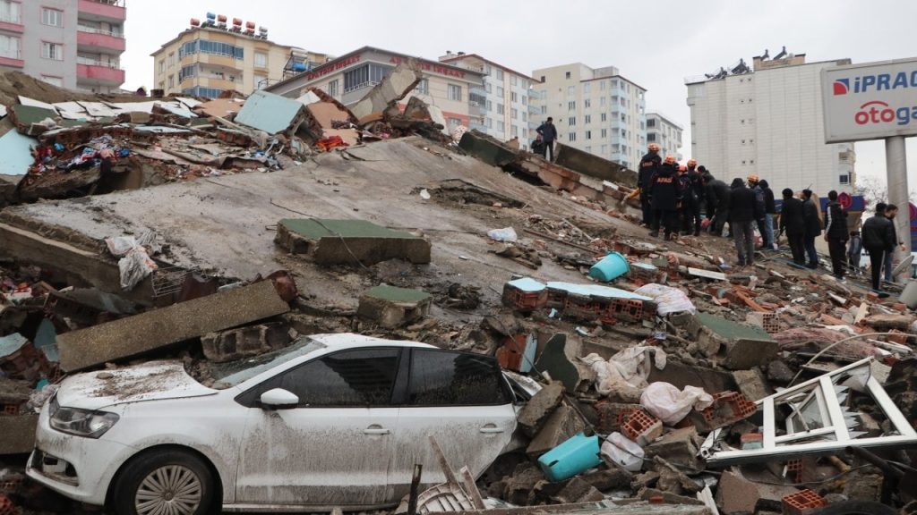 TBMM Deprem Komisyonu raporu: Yeni imar kanunu hazırlanmalı