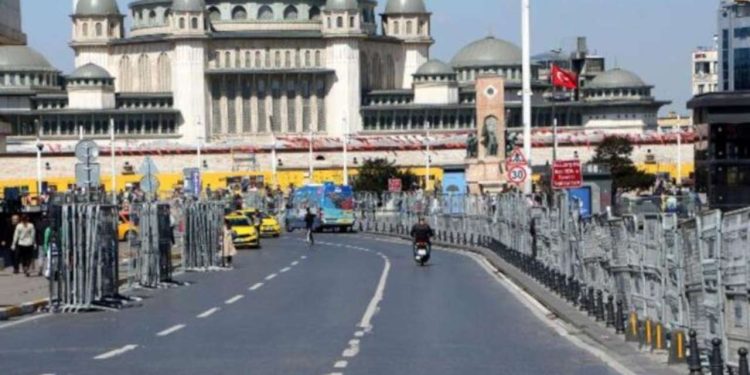 Taksim'de 1 Mayıs 'hazırlıkları': Bariyerlerle kapatılıyor