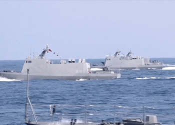 Tayvan Boğazı'nda gerilim artıyor: Çin'e ait 35 hava aracı ve 8 gemi tespit edildi