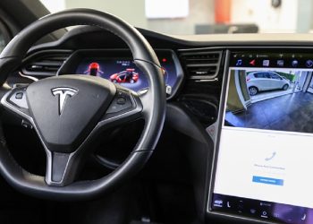 Tesla'dan bazı elektrikli araç modellerine zam!