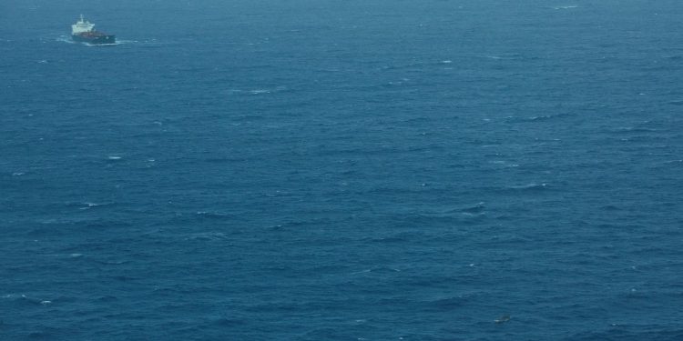 Tunus açıklarında mülteci teknesi battı: 20 kişi kayıp