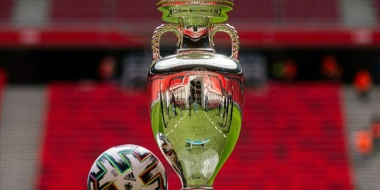 Türkiye, Euro 2028 ve 2032'ye ev sahipliği yapmak için aday oldu