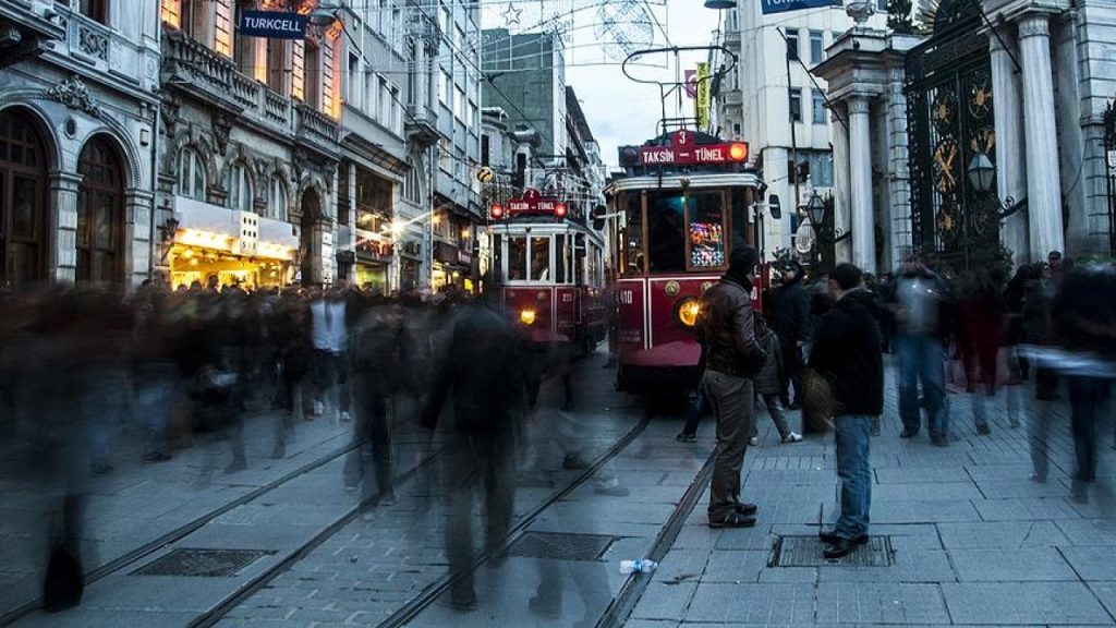 Türkiye'de beklenen yaşam süresi 77 yıl