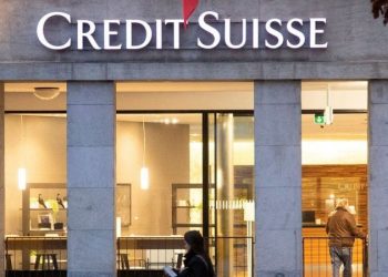 UBS'e satışının yakın zamanda tamamlanması beklenen Credit Suisse Bankası'ndan yılın ilk çeyreğinde 69 milyar dolarlık çıkış olduğu açıklandı. Bu, bankanın açıklanacak son mali sonuçları oldu.