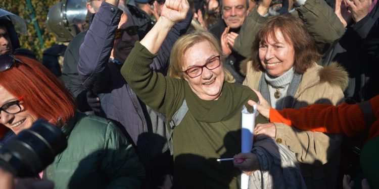 Üç polisin yargılandığı Gezi Direnişi çıplak arama davası ertelendi