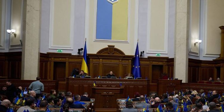 Ukrayna Parlamentosu: Ukrayna’nın NATO üyeliğini destekleyin