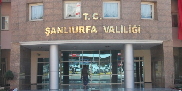 Urfa Valiliği'nden Telabyad açıklaması: Müdahale edilen patlayıcılar infilak etti, üç polis öldü