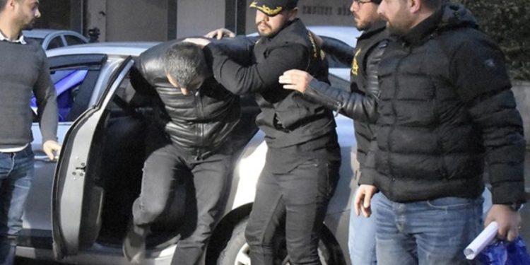 Valilikten İYİ Parti İl Başkanlığı’na saldırı açıklaması: İnşaat bekçisi hırsızları kovalarken 7-8 el ateş açtı