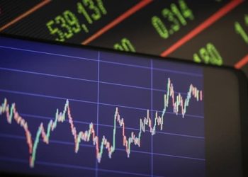 Yabancı bankaların büyük çoğunluğu, seçim sonrası senaryolarında Merkez Bankası’ndan faiz artışı bekliyor. Analistlere göre ‘çukurdan çıkış’ sancılı olacak.