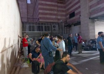 Sudan'da ordu ve Hızlı Destek Kuvvetleri (HDK) arasında çatışmalar nedeniyle ülkede bulunan çok sayıda Türk vatandaşı, Türkiye'ye dönebilmek için yardım bekliyor.