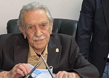 Yeni filmde başrol: Aydemir Akbaş beyaz perdeye dönüyor!