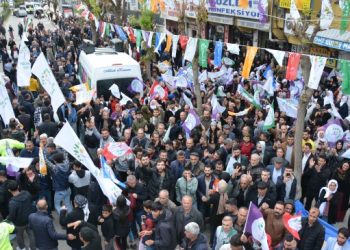 Yeşil Sol Parti Sêrt adaylarına kitlesel karşılama