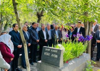 Yeşil Sol Parti Vedat Aydın’ın mezarını ziyaret etti