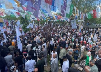 Yeşil Sol Parti dur durak bilmiyor