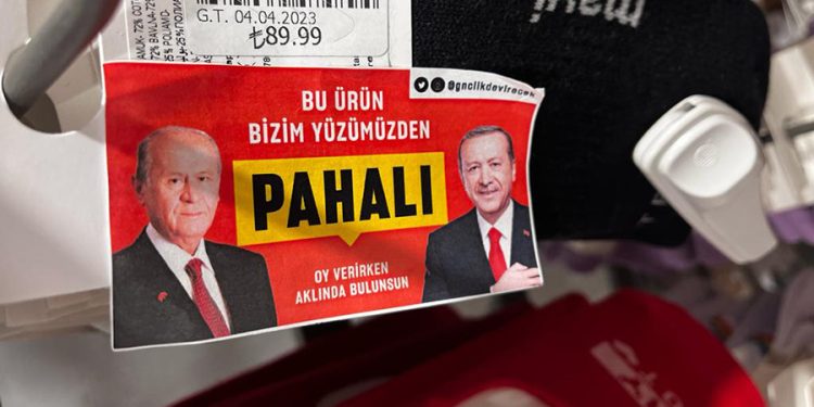 ‘Bu ürün size pahalı mı geldi? Erdoğan sayesinde’ çıkartmaları tasarlamıştı; gözaltına alındı