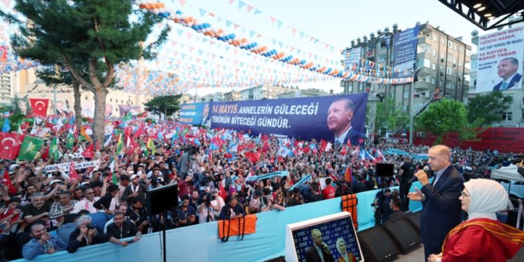 Türkiye’nin Siyasi Kimlik Mücadelesi ve Erdoğan