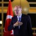 WSJ: “Yaygın kamuoyu memnuniyetsizliğine rağmen Erdoğan bir dönem daha kazandı”