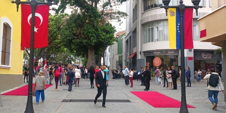 Venezuela’da 19 Mayıs’ta “Türkiye Cumhuriyeti Caddesi”