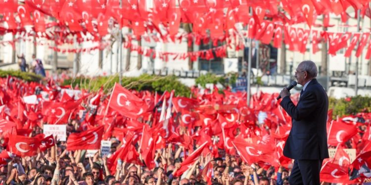 Millet İttifakı’ndan İzmir’de Gövde Gösterisi