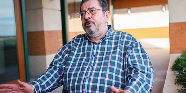 1 aydır yazmıyordu: Sabah yazarı Engin Ardıç beyin kanaması geçirdi