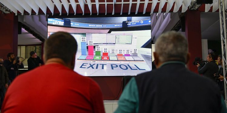 Yunanistan seçimleri: Sandıklar kapandı, Miçotakis’in partisi önde | Canlı Anlatım
