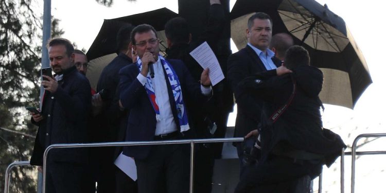 İmamoğlu’nun Erzurum’daki mitinginde çıkan olaylara ilişkin kim ne dedi?