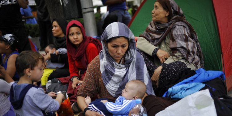 AB ülkelerine şubat ayında yapılan iltica başvuruları 76 bini aştı